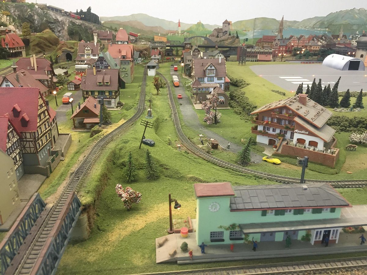 🧸 포르투갈 장난감 박물관(무제우 두 브링케두 포르투게스)